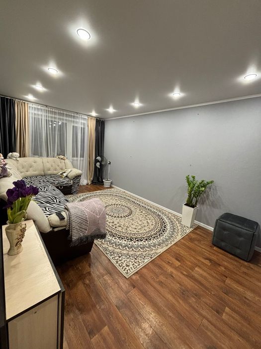 Продам теплая и уютная квартира.