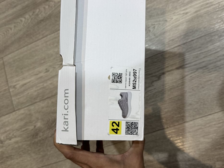 Новые кросовки продам срочно