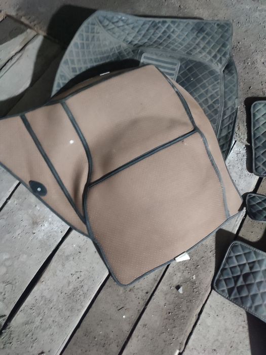 Коврики на автомобиль