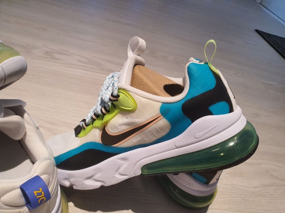Vând 2 perechi Nike React 270