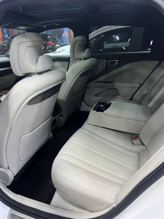 Киа к 8 Сотилади