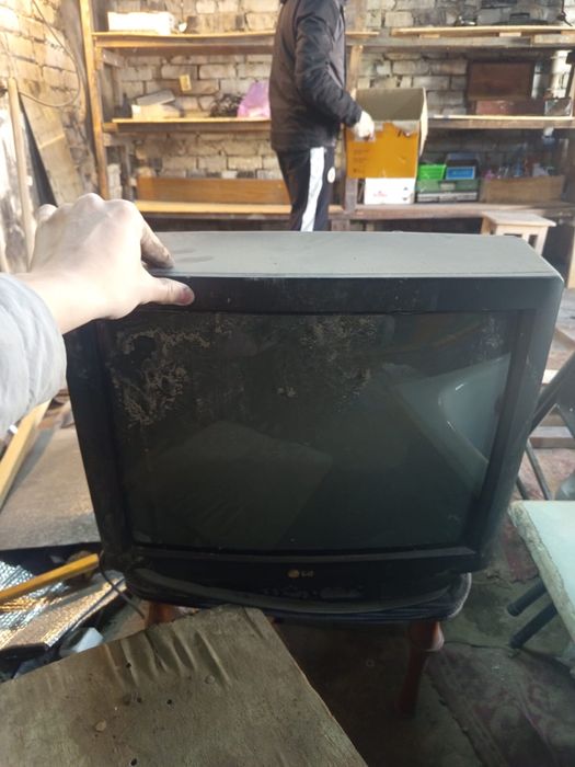 Продается телевизор б/у, рабочий
