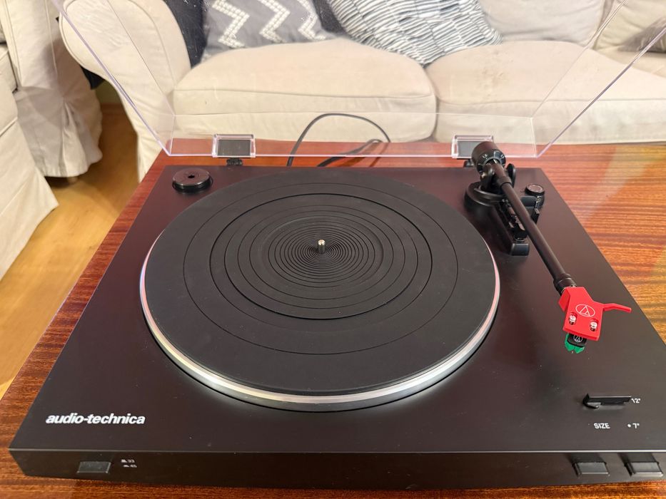 Грамофон Audio Technica At-LP3 с доза VMN-95e