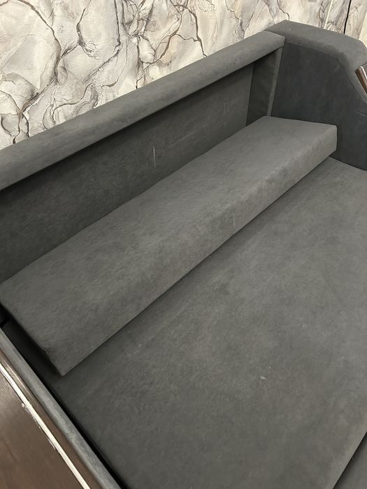 Продам новый диван