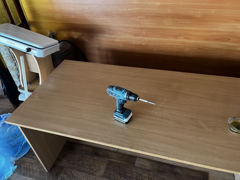 Офисный стол 160х75см