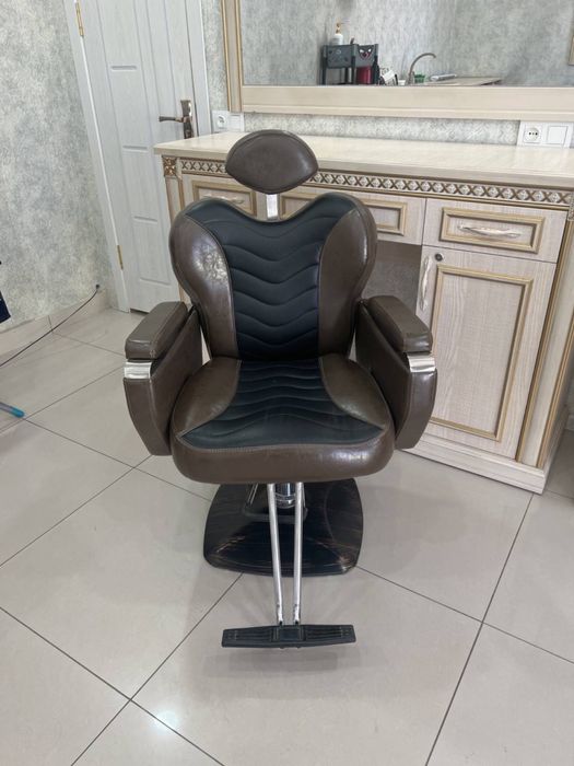Kreslo sotilladi holati a’lo darajada atigi 2 dona qolgan.