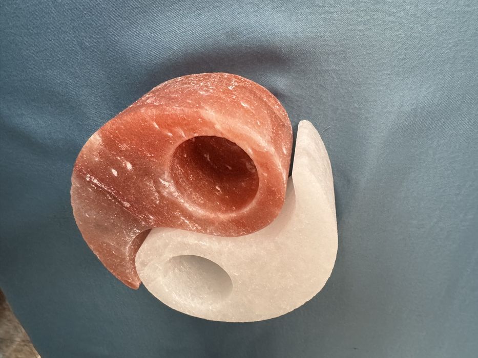 Свещник Ин-Ян от хималайска сол