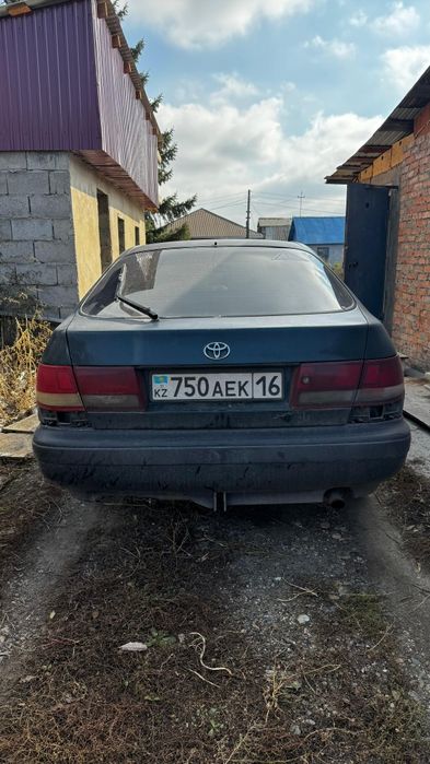 Продам автомобиль салона карина-е