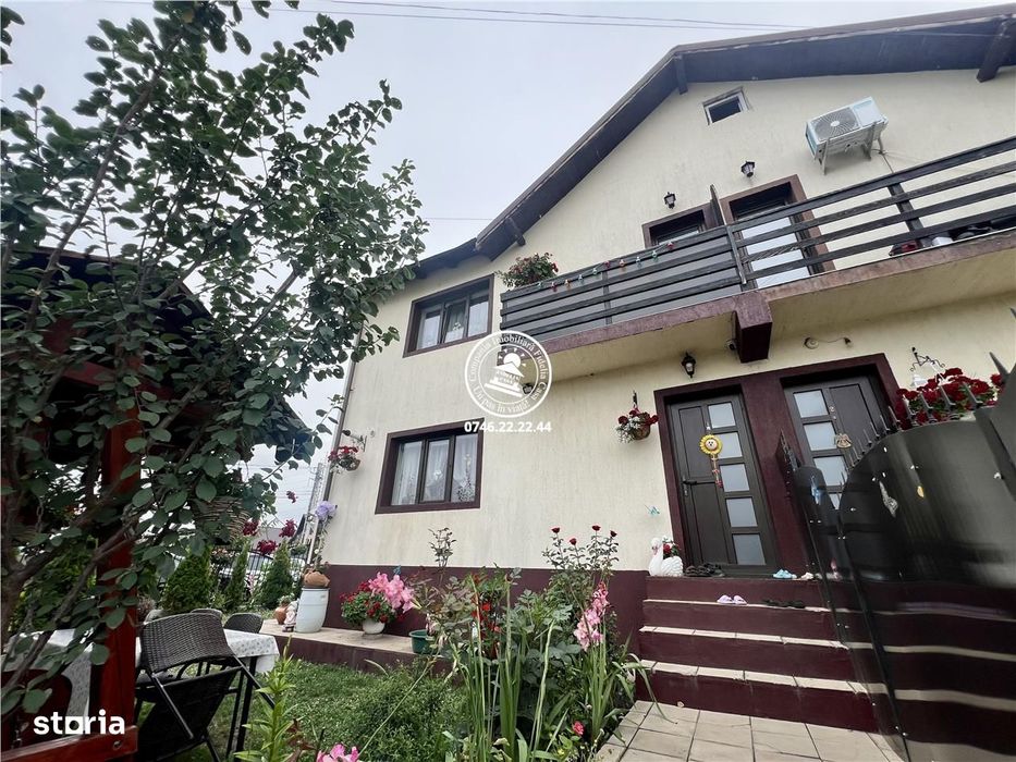 Vila tip duplex de vanzare cu 3 camere si 2 bai, de vanzare in Lunca C