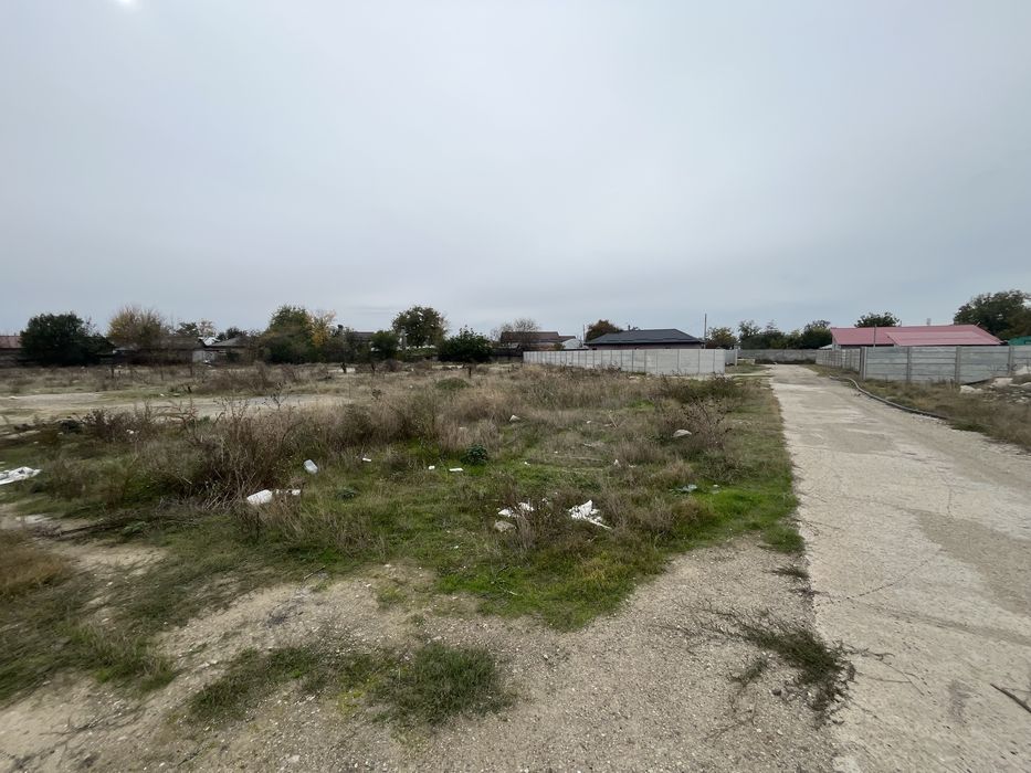 Teren intravilan de vanzare