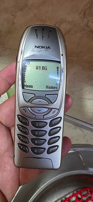 Мобилен телефон Nokia 6310i отключен към всички оператори