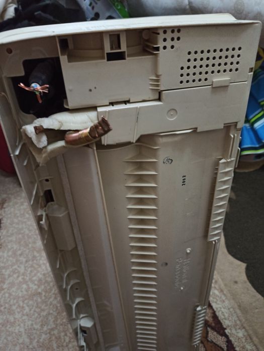 Продавам вътрешното тяло за климатик