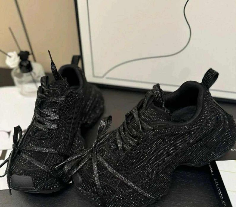 Дамски маратонки