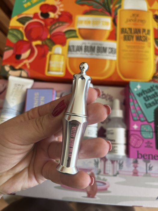 Спирала и brow setter Benefit