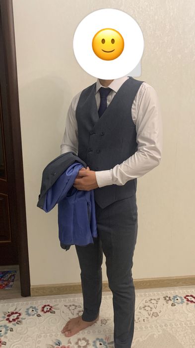 Продам костюм тройка