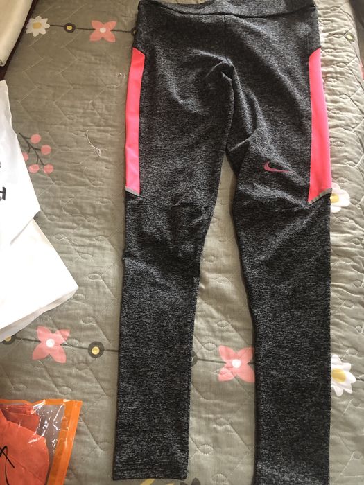 Продаются  трессы и двухслойные шорты для спорта.