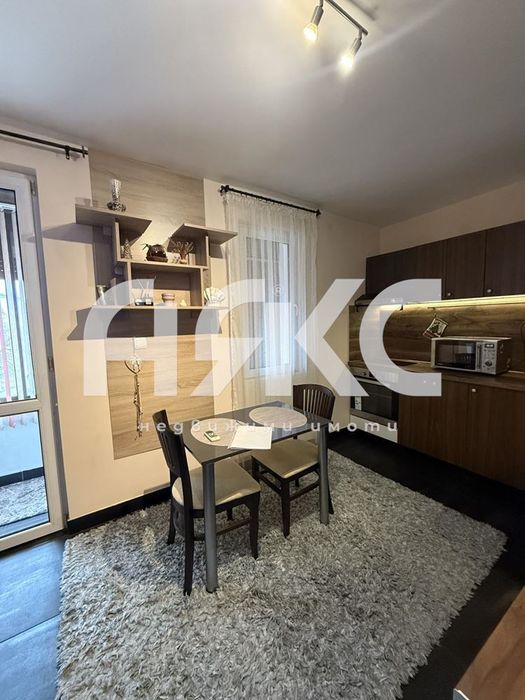 Дава се под наем Тристаен апартамент в София, Център - 74 кв.м за 698.19 € - Снимка #3