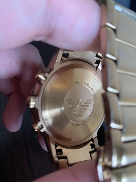 Emporio Armani - часовник