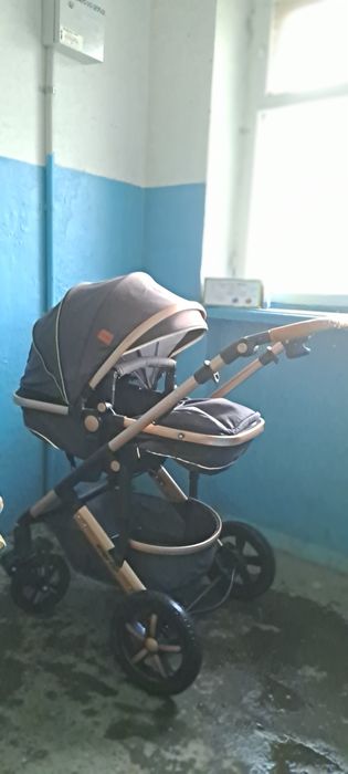 Детский коляску.