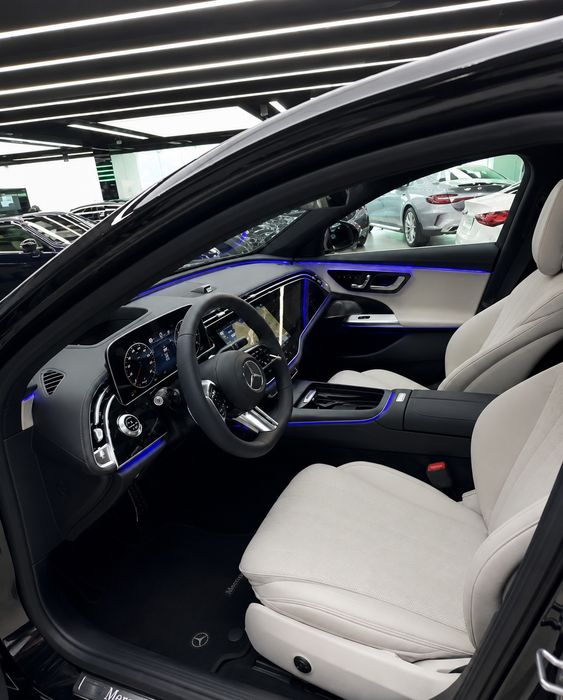 Mercedes Benz E300 W214 26
