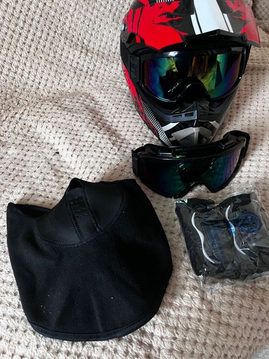 Шлем мотокроссовый