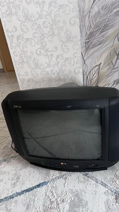 Продам телевизор за 5.000тг СРОЧНО!!!