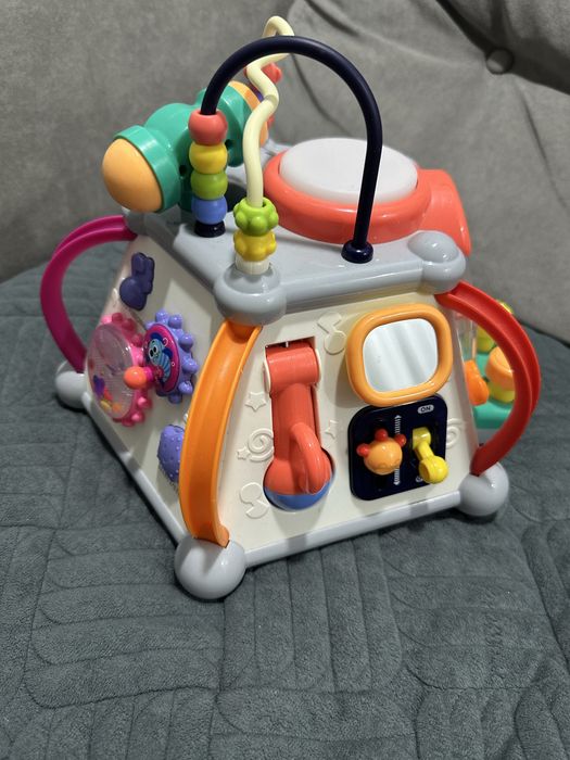 Бизиборд, детская игрушка