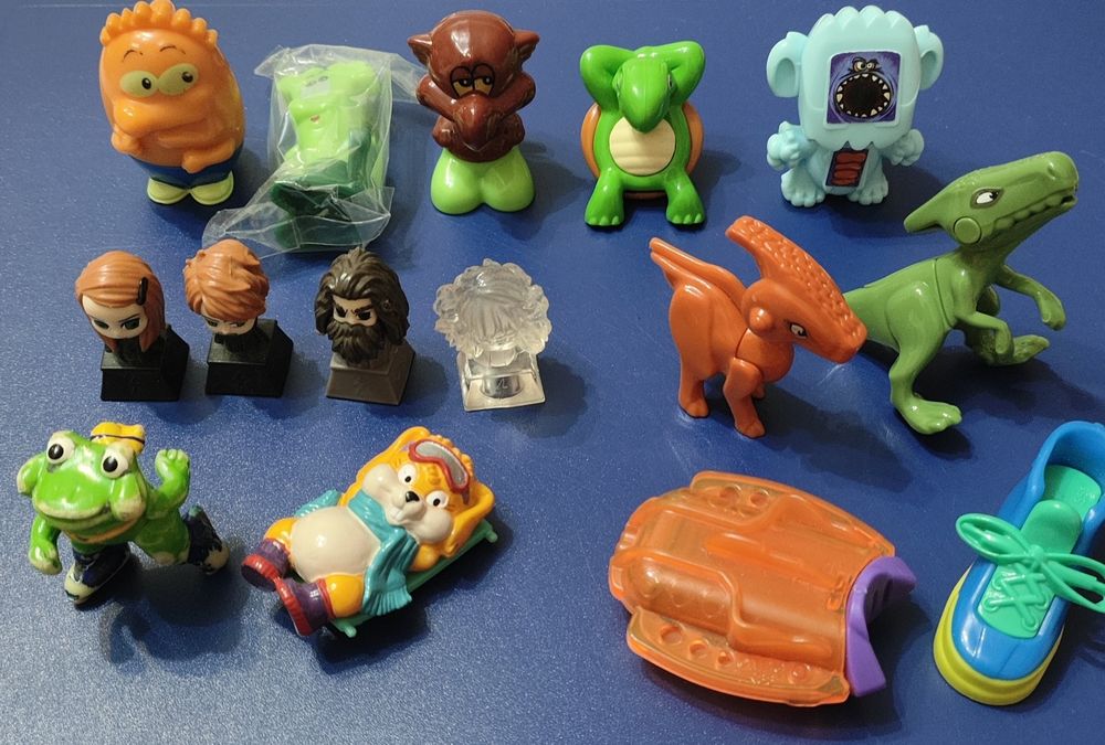 Продам игрушки Киндер сюрприз и др.