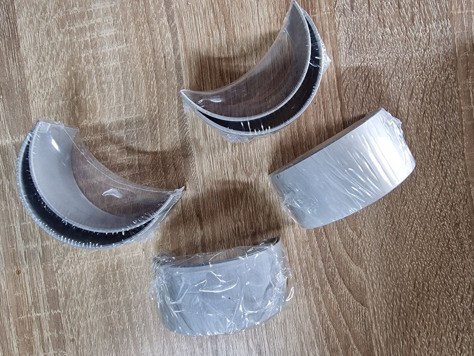 Cuzineti biela palier pentru toată gama de tractoare 
10
3010 (-> 1229