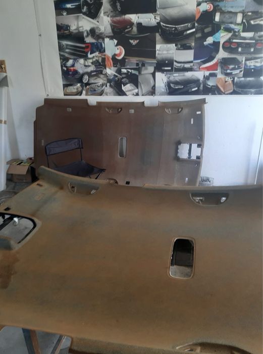 Tapitare, retapitare plafon, stalpi, usi, etc