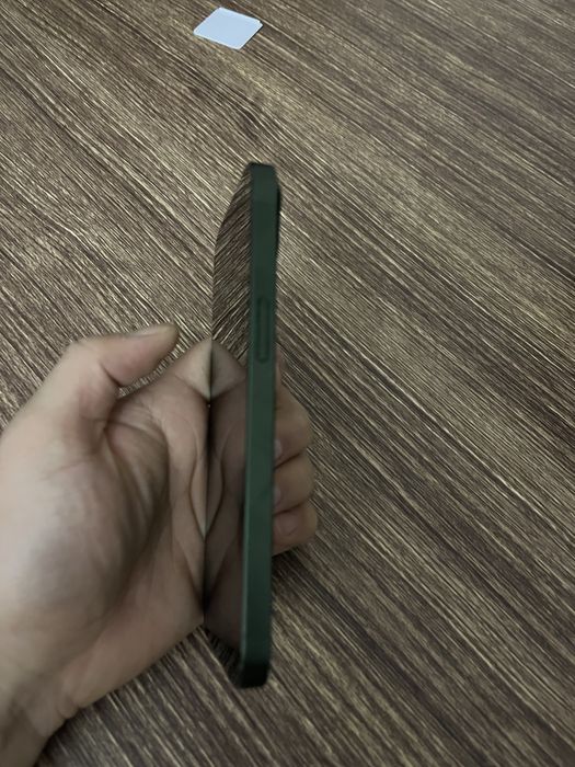 Iphone 13 зеленый в идеальном состояний