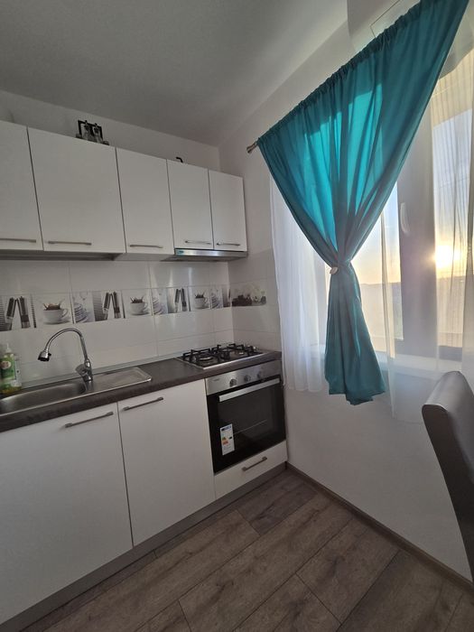 Inchiriez garsoniera