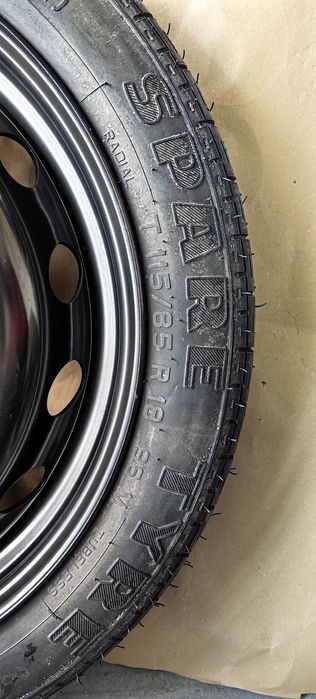 VOLVO патерица S60 S80 V70 XC70 18" PIRELLI