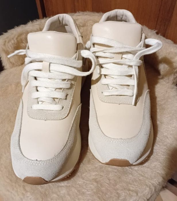 Продам кроссовки