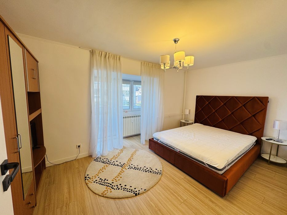 Inchiriez apartament calea calarasilor 120 mp