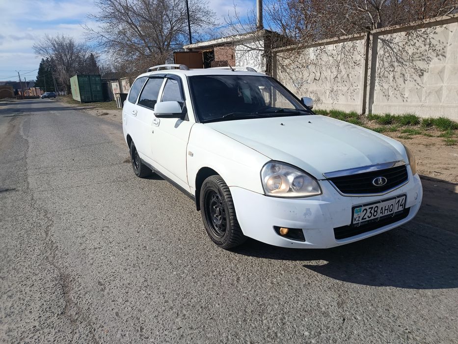 Продам Лада  Приора универсал 2012