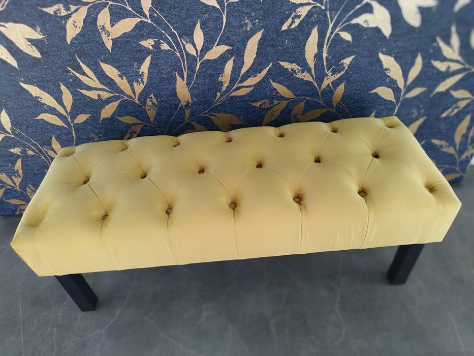 Vând băncuță tapițată, canapeluță din catifea (Chesterfield)