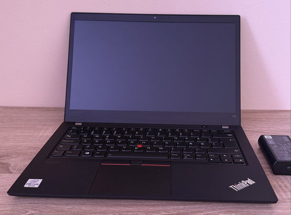 Lenovo Thinkpad T14 Gen1 CA NOU i7 10th 16GB ram 256GB ssd 14,2” FHD !