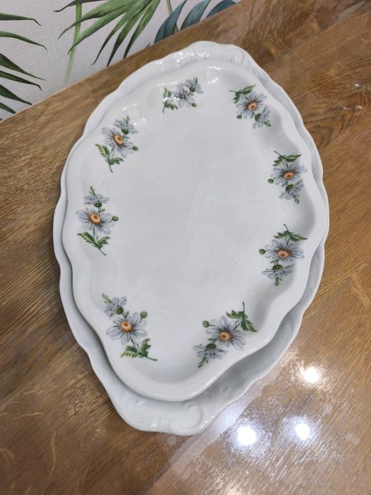 Set platouri porțelan Curtea de Argeș