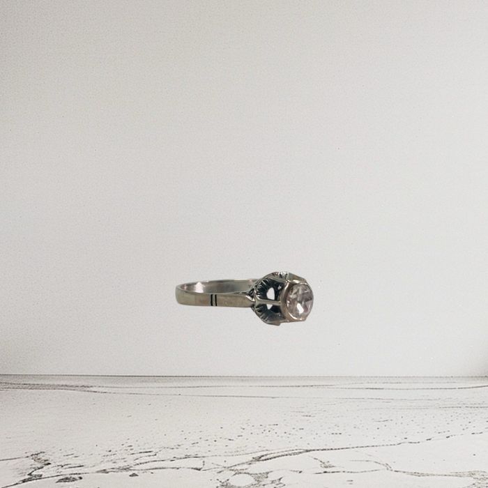 Златен античен пръстен 18к бяло злато и диамант 1кт