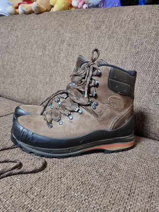 Bocanci meindl nr 44