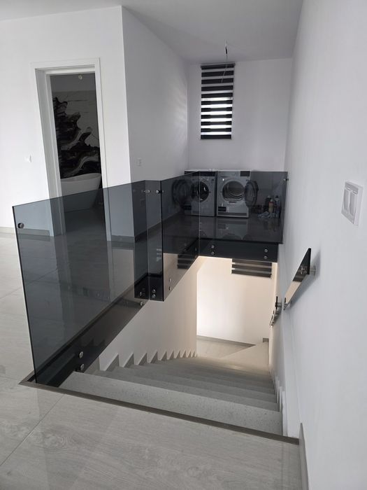 Balustrade din sticlă premium