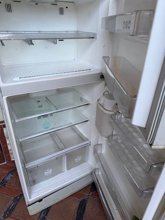 Холодильник б/у иши бор