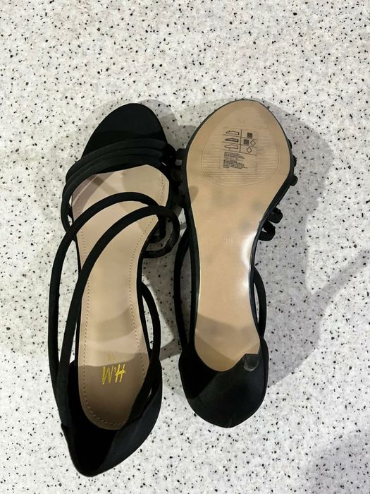 Продам босоножки туфли летние