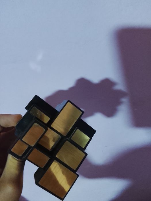 Kubik rubik sotiladi