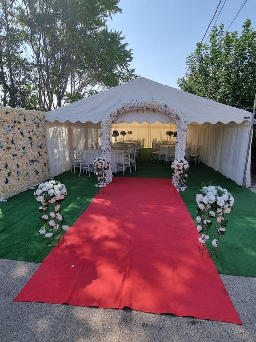 Cort evenimente /mese complete / pavilion /aranjamente flori