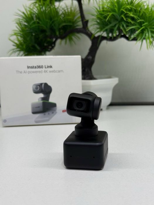 Веб камера Insta 360 Link