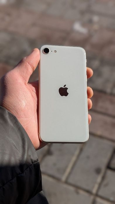 Iphone se 2022 64 гб 75 емкость