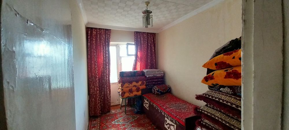 4x kv sotiladi Chirchiq sh. 82m²