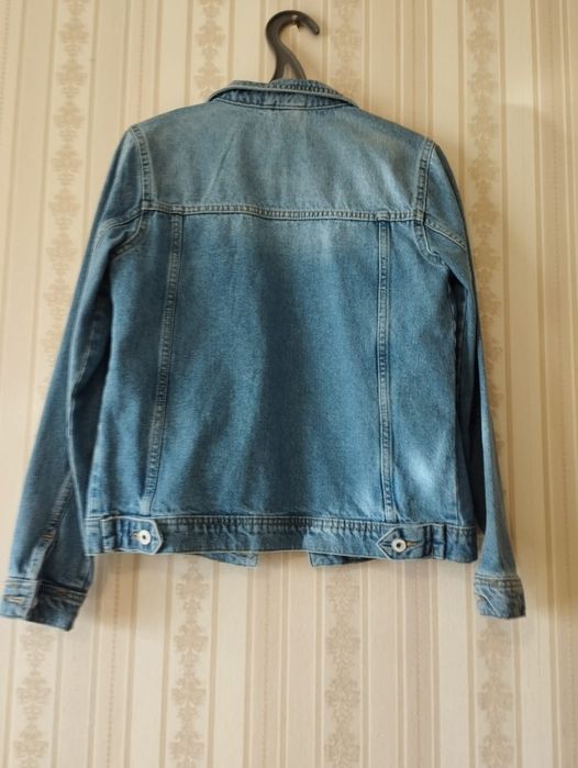 Куртка джинсовая